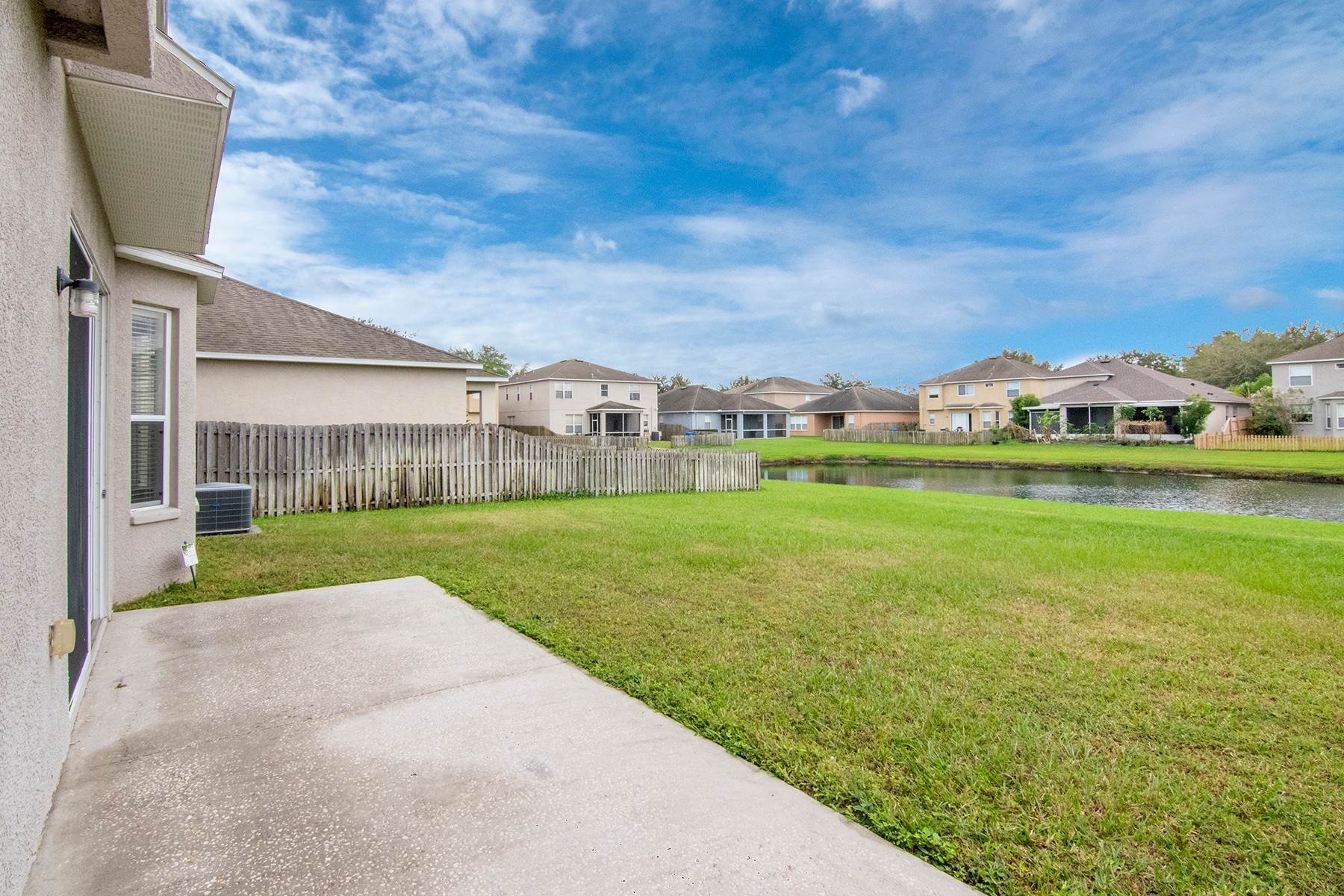 40. Other Residential Homes for Sale at WATSON GLEN 11447 Dutch Iris Drive Riverview, Florida 33578 United States