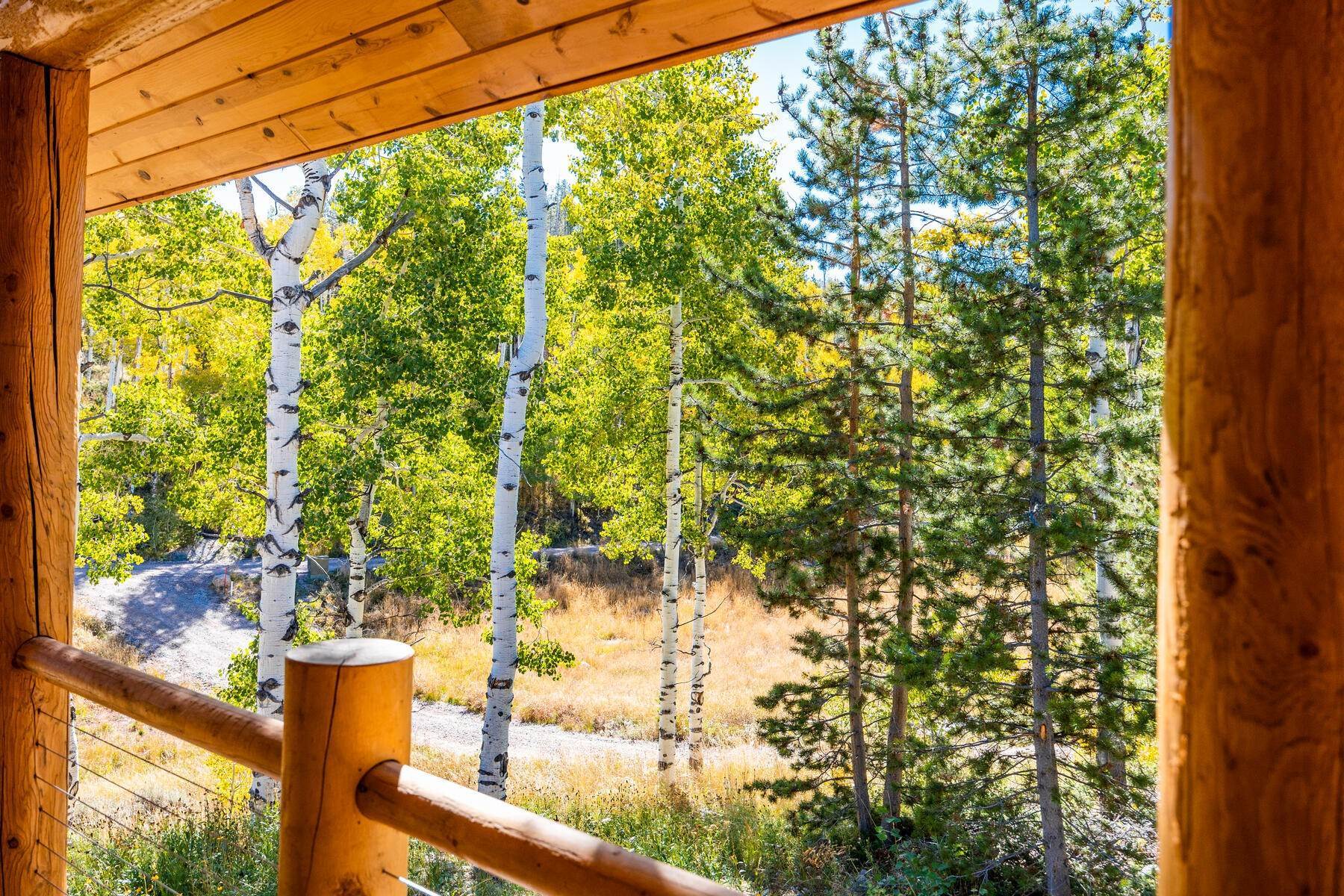 39. Single Family Homes for Sale at Stunning Cabin Retreat in the Uintas 4472 Bear Lane, Unit 58A Kamas, Utah 84036 United States