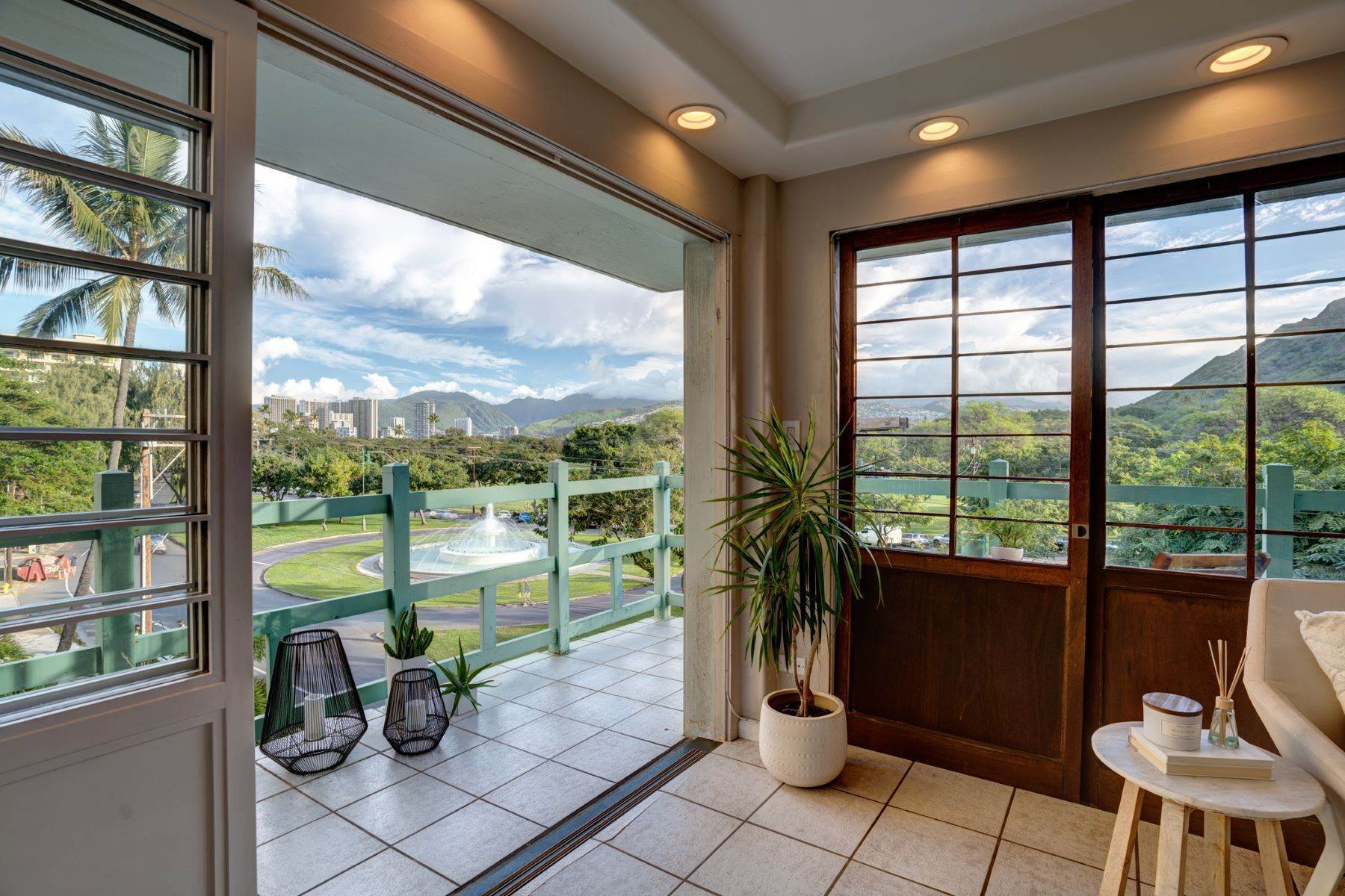 Condominiums for Sale at Diamond Head Ambassador, City Views, Diamond Head Views, Mountain Views 2957 Kalakaua Avenue #407 Honolulu, Hawaii 96815 United States
