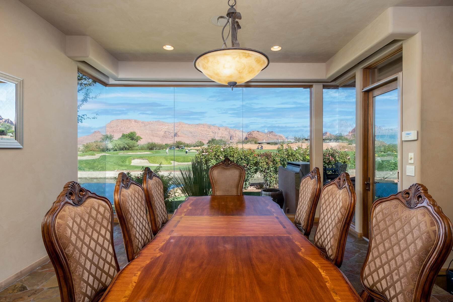 17. Single Family Homes for Sale at Entrada Home Overlooking The Golf Course And Red Mountain Views 2410 W Entrada Trail, #24 St. George, Utah 84770 United States