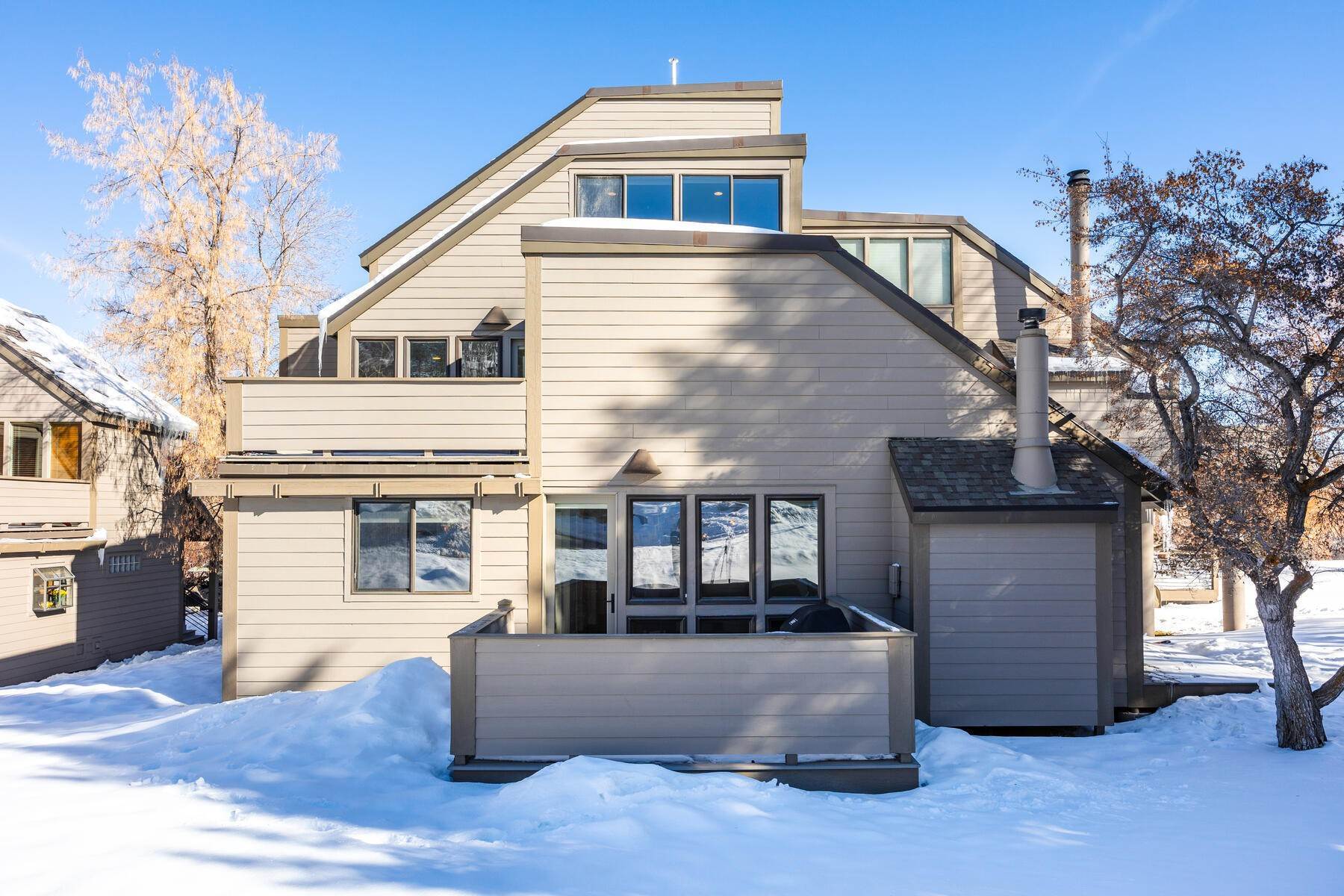 1. Condominiums for Sale at Beautifully Remodeled, Turn-Key, In-Town Townhome with Incredible Ski/Golf Views 1660 Three Kings Dr Unit 204 Park City, Utah 84060 United States