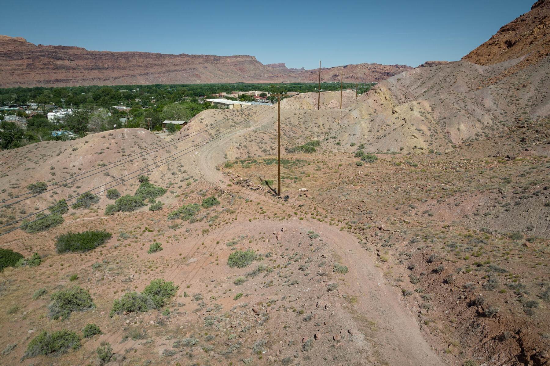 28. Single Family Homes for Sale at Large Parcel In Downtown Moab 195 E 200 N Moab, Utah 84532 United States