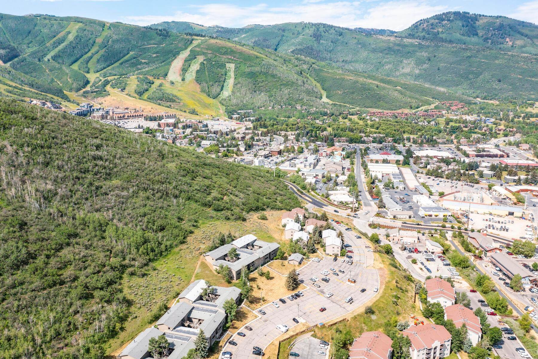 16. Condominiums for Sale at In Town Convenience and Ski Run Views at this Two Bedroom Condo 1670 Upper Iron Horse Loop #4 Park City, Utah 84060 United States