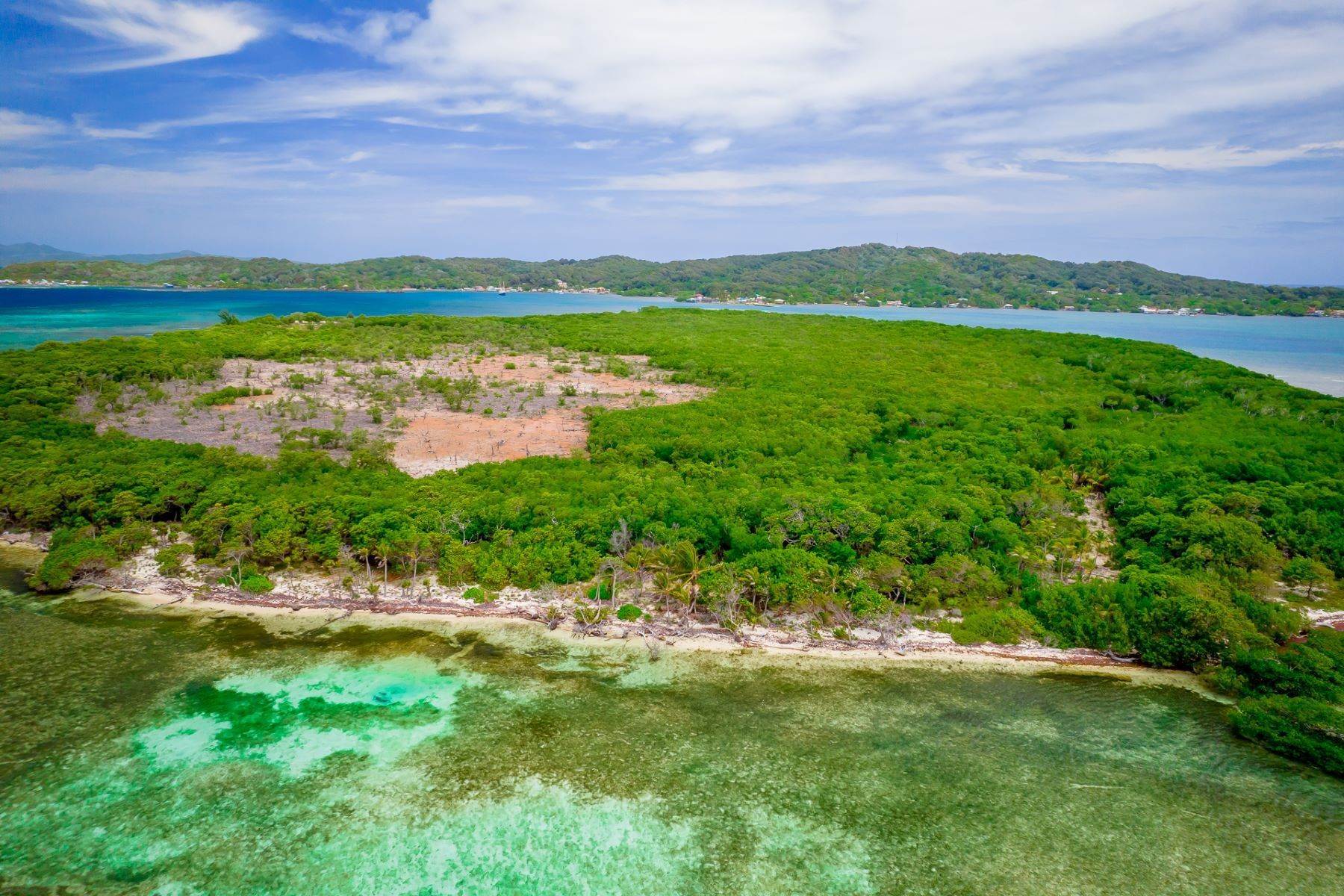 4. Private Islands at Roatan, Bay Islands Honduras