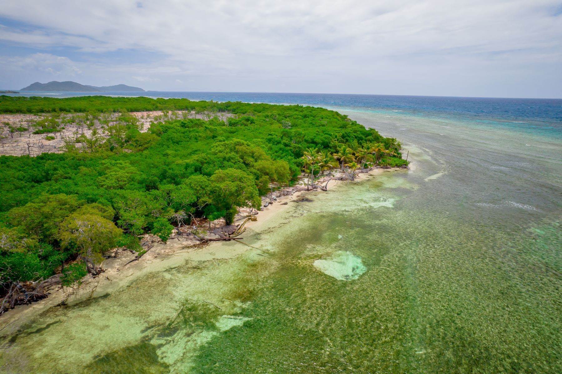 24. Private Islands at Roatan, Bay Islands Honduras