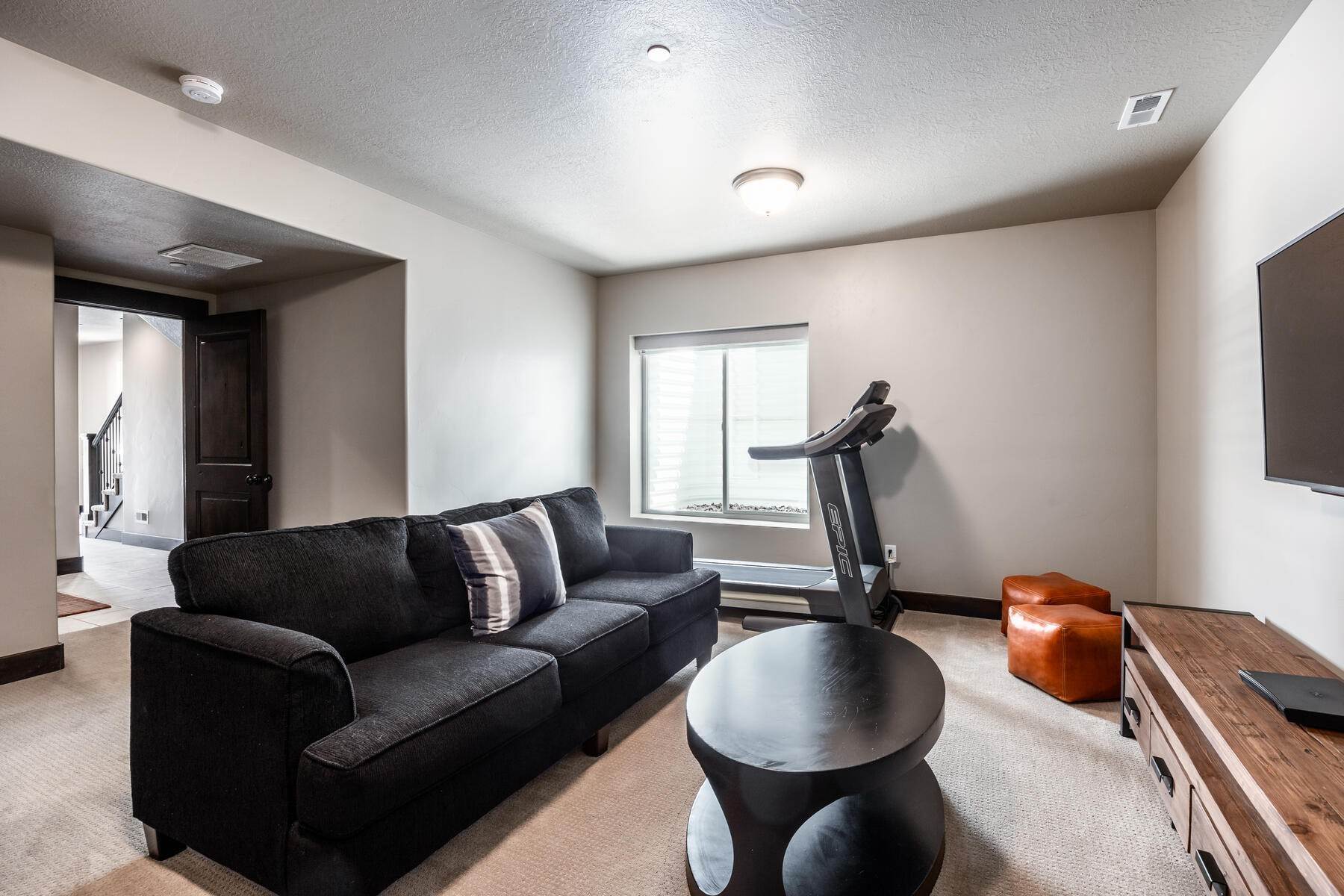 26. Townhouse for Sale at Available to Rent Nightly this Furnished Townhome at The Retreat at Jordanelle! 13335 N Alexis Drive Kamas, Utah 84036 United States