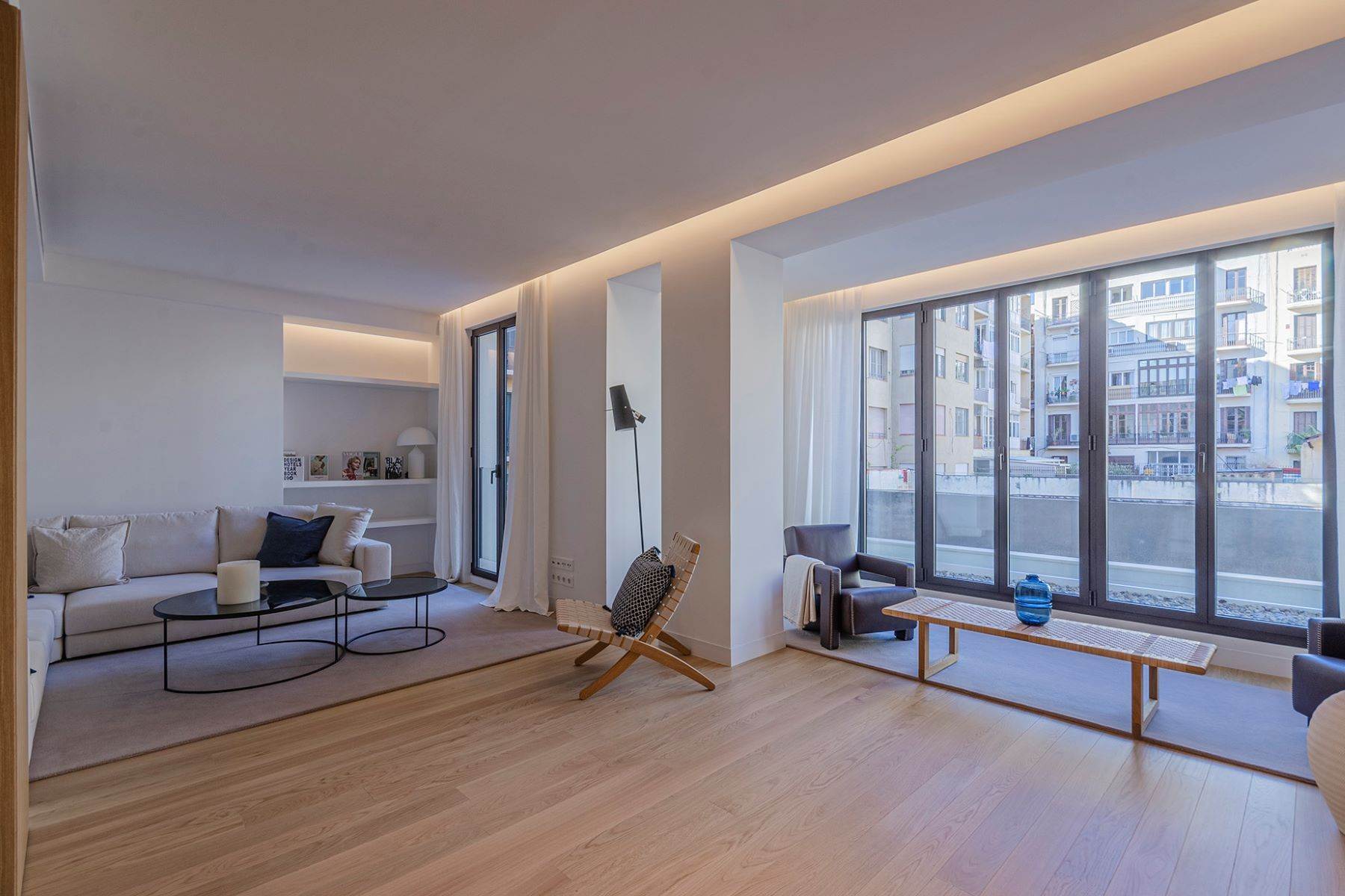 Apartments for Sale at Comfortable interior apartment in the exclusive Eixample district Barcelona, Barcelona 08013 Spain