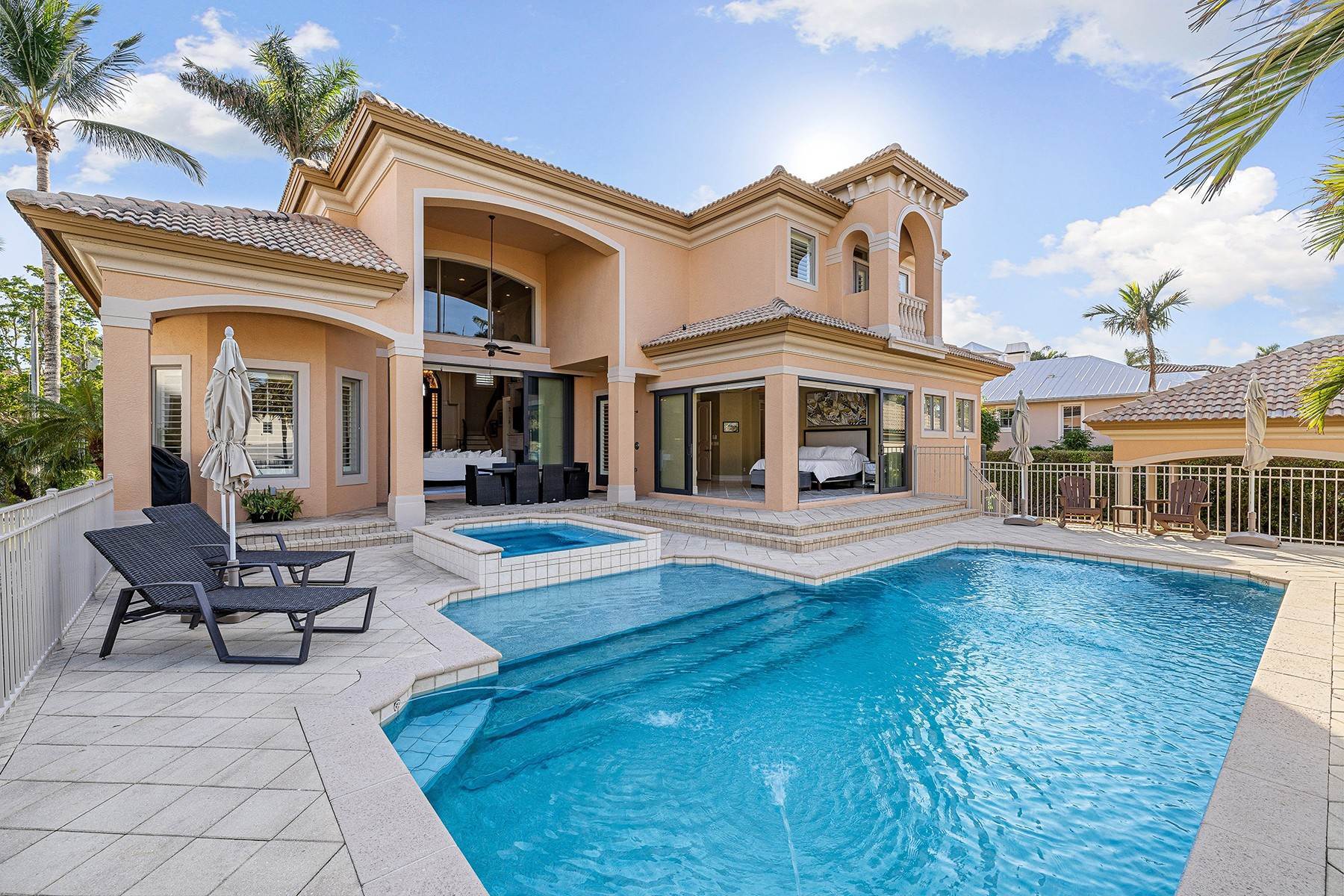 Single Family Homes for Sale at AQUALANE SHORES 533 15th Avenue S Naples, Florida 34102 United States