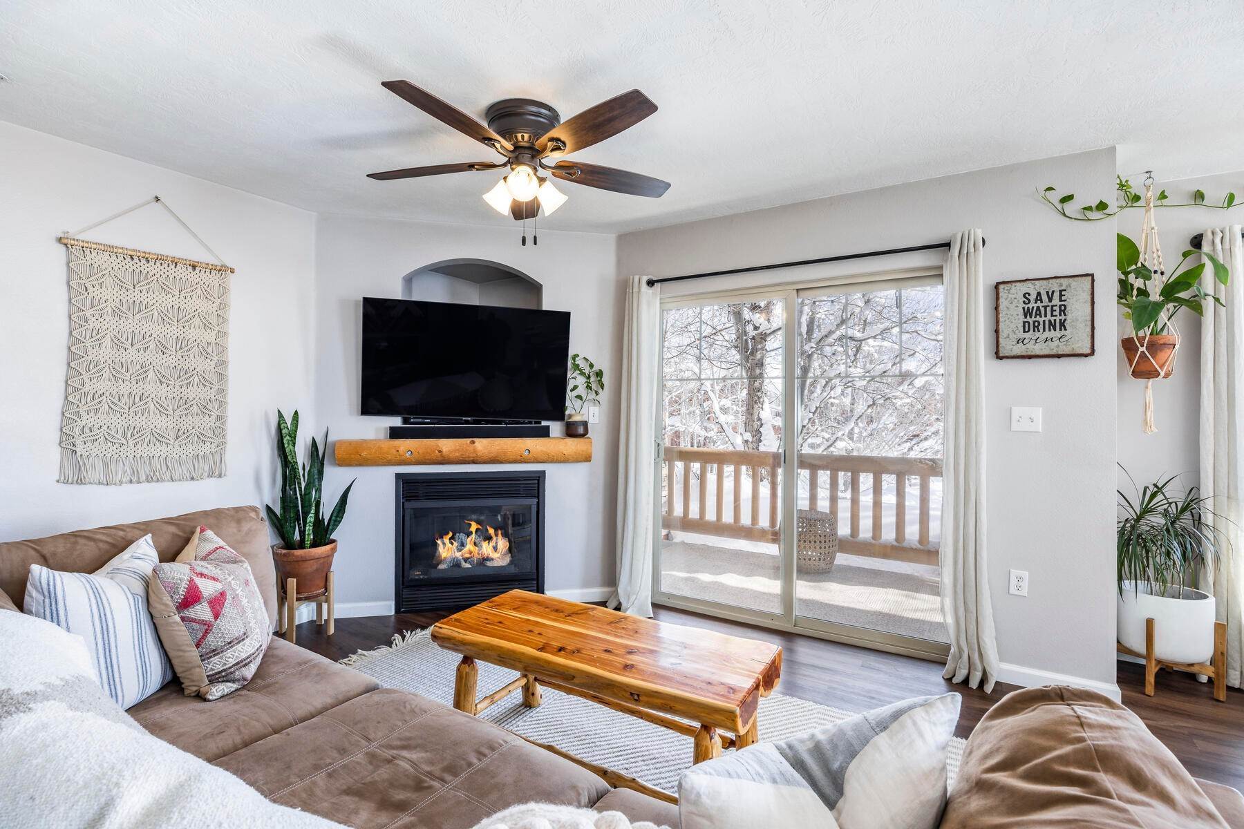 2. Condominiums for Sale at Updated 2 Bedroom Condo Centrally Located between Deer Valley and Jordanelle Res 1797 W Fox Bay Dr #P103 Heber City, Utah 84032 United States