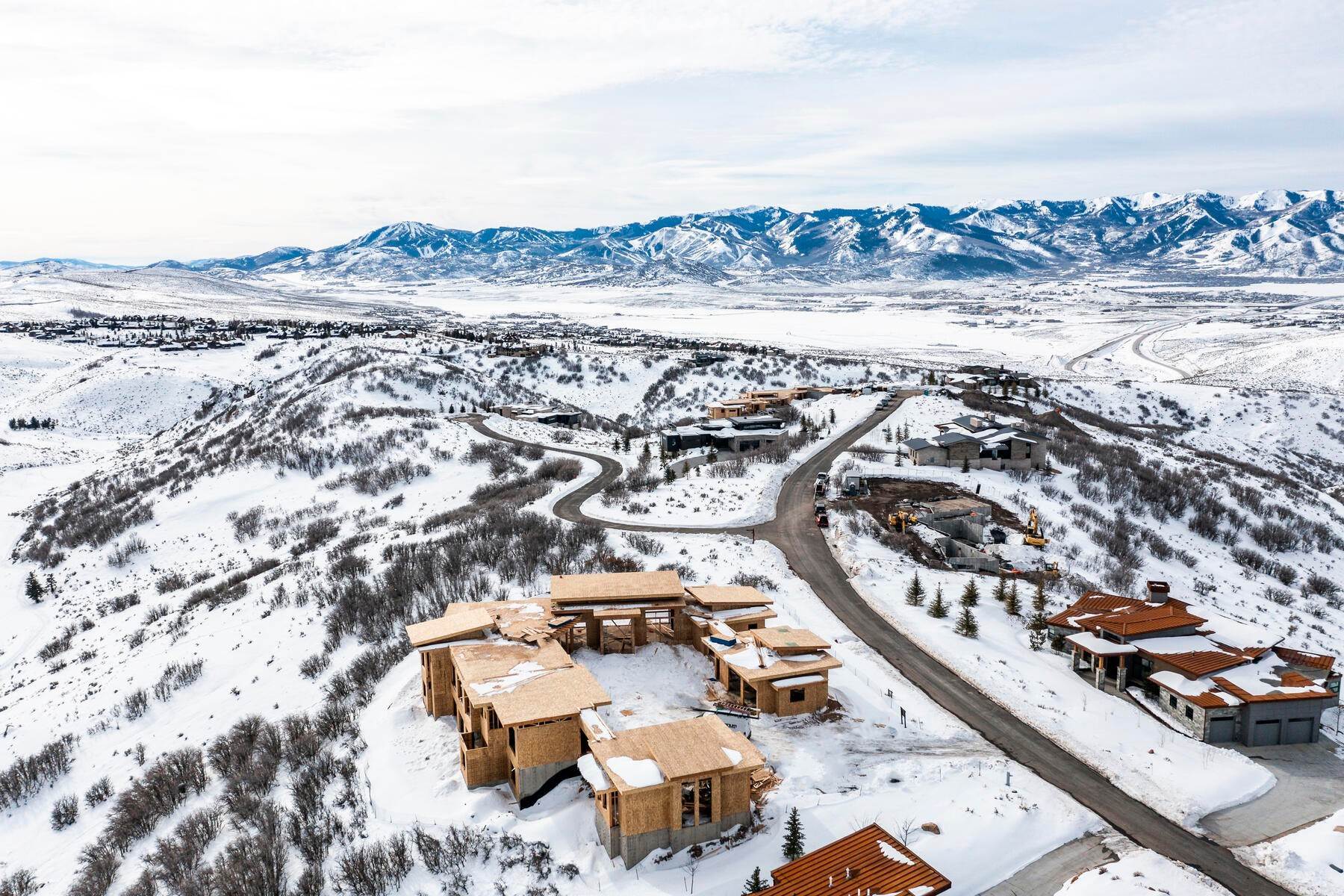 49. Single Family Homes for Sale at Internationally Awarded Architect Debuts Artistic Masterpiece in Park City 8710 Promontory Ridge Dr Park City, Utah 84098 United States