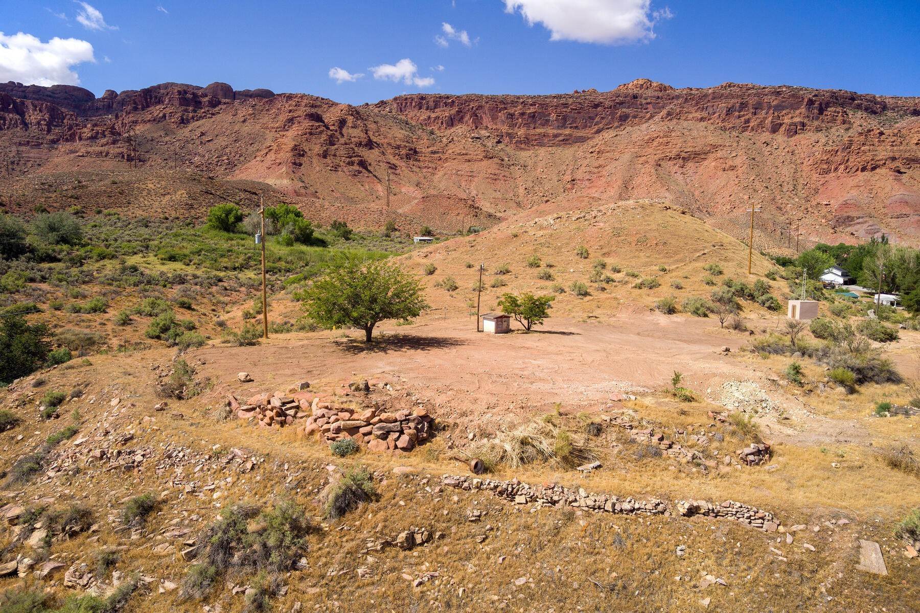 8. Land for Sale at Fantastic Unobstructed Views of The La Sal Mountains 1230 S Highway 191 Moab, Utah 84532 United States