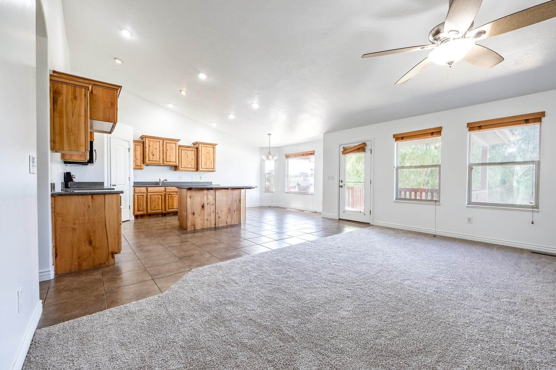 7. Single Family Homes for Sale at Well Appointed West Haven Rambler 4579 West 3825 South West Haven, Utah 84401 United States