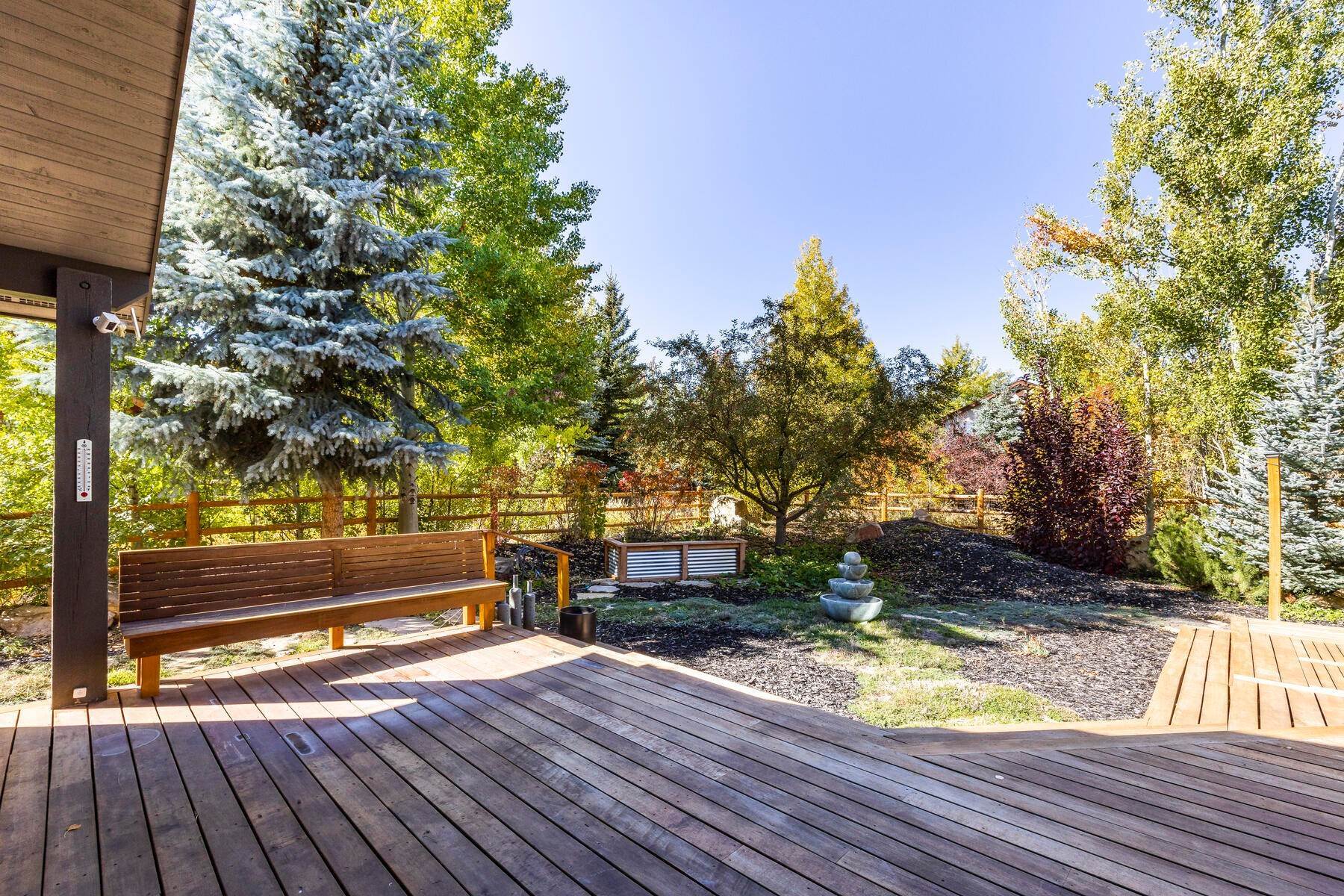 40. Single Family Homes for Sale at Outstanding Home in the Heart of Park City 4903 Charlais Lane Park City, Utah 84098 United States
