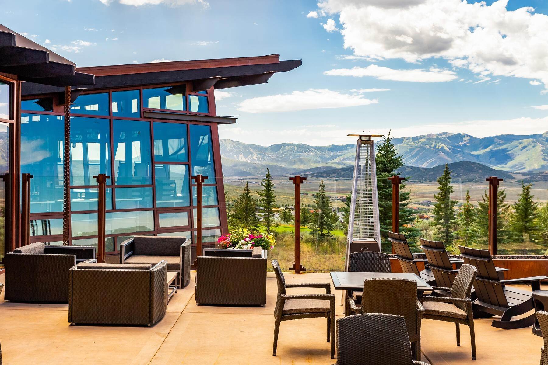 45. Single Family Homes for Sale at Mountain-Modern Custom Home 3930 E Outcrop Road Park City, Utah 84098 United States