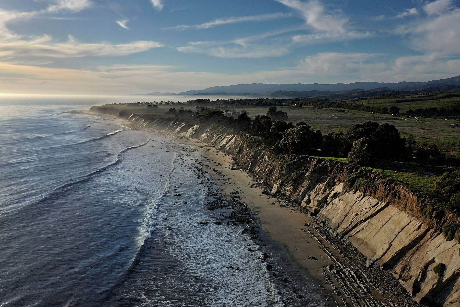 26. Land for Sale at Paradiso Del Mare Ocean Frontage 9525 Calle Real Goleta, California 93117 United States